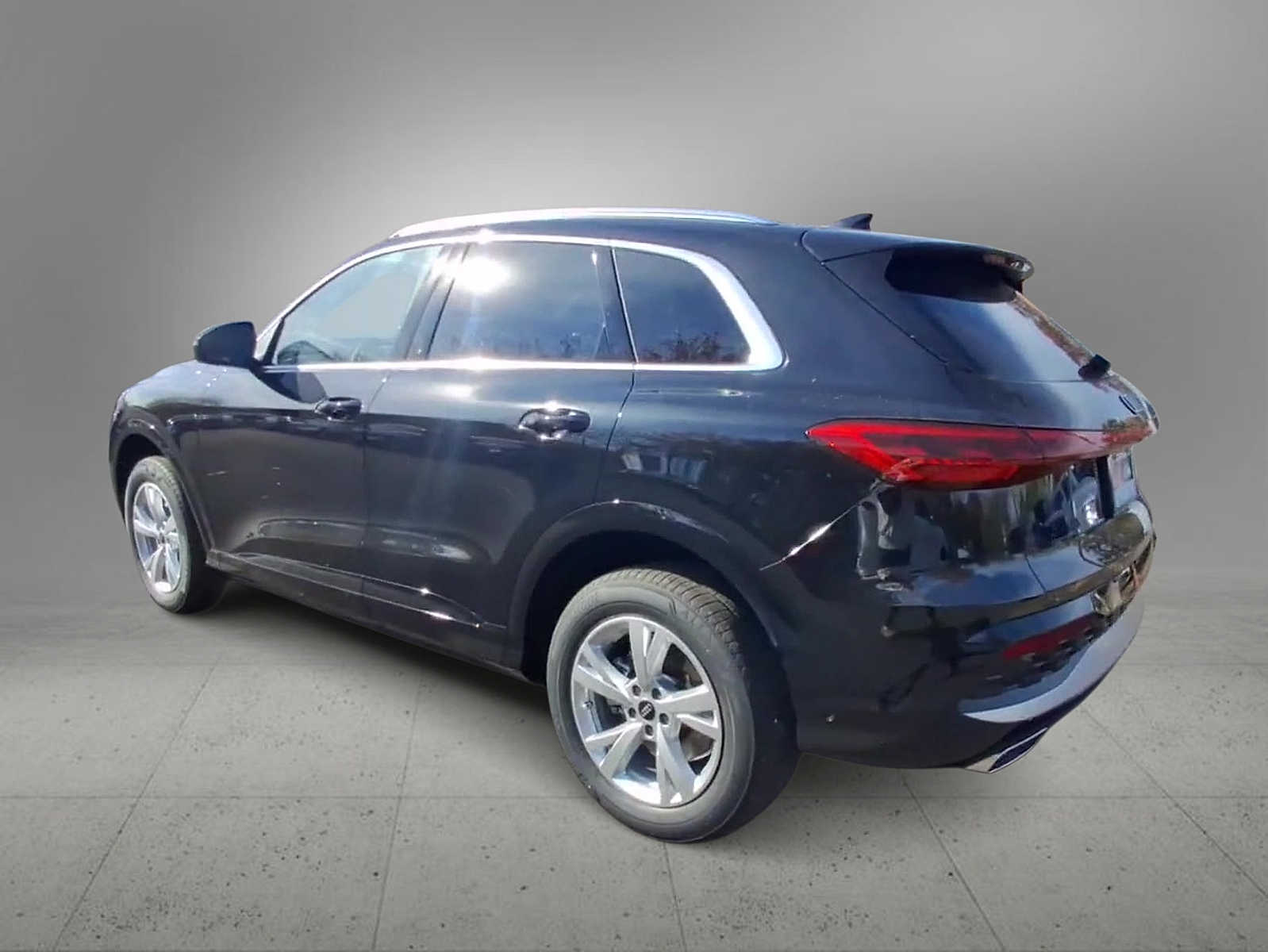 Thumbnail: 2025 Audi Q5 - 6