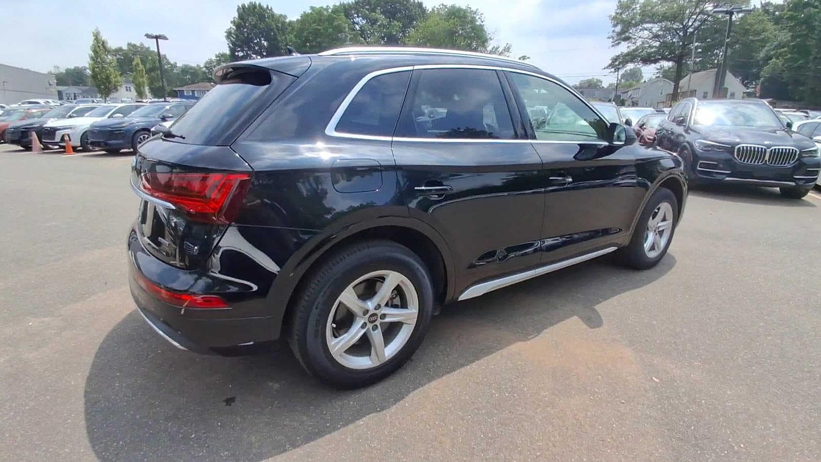 Thumbnail: 2022 Audi Q5 - 8