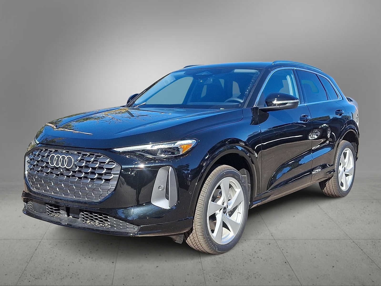 Thumbnail: 2025 Audi Q5 - 1