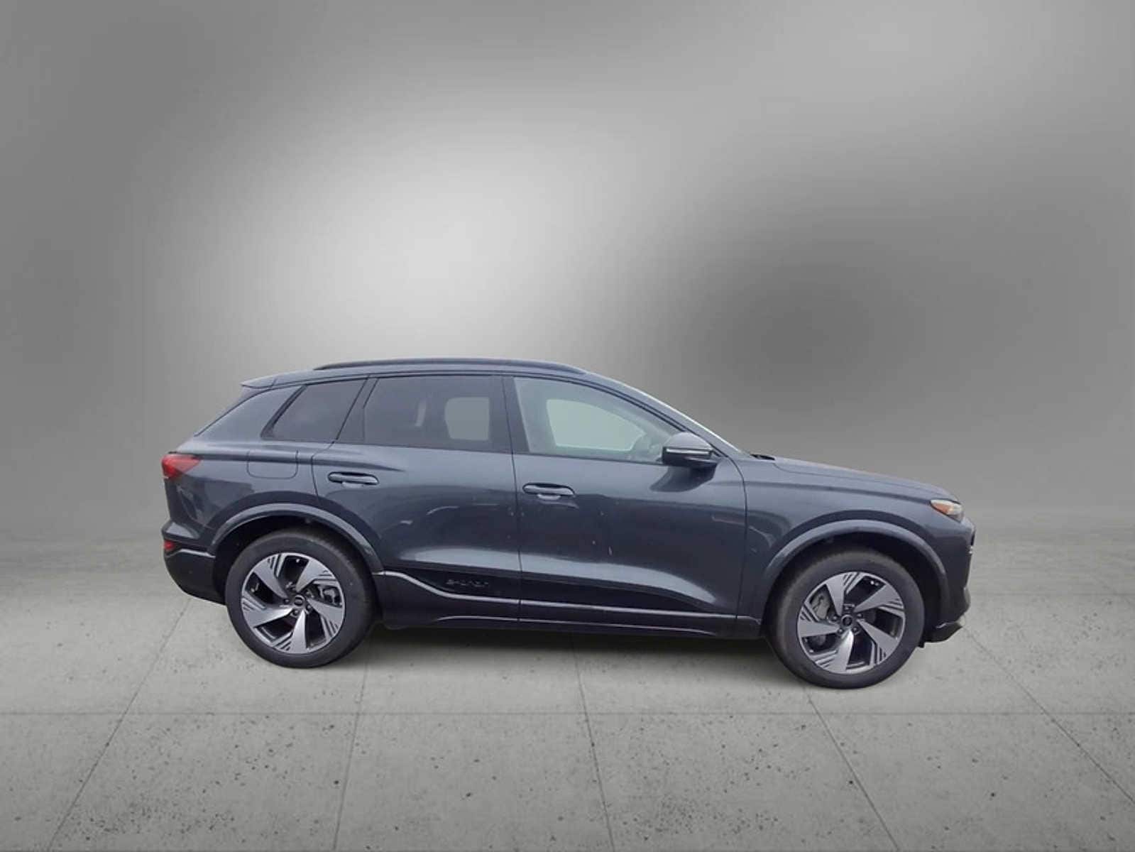 Thumbnail: 2025 Audi Q6 e-tron - 9