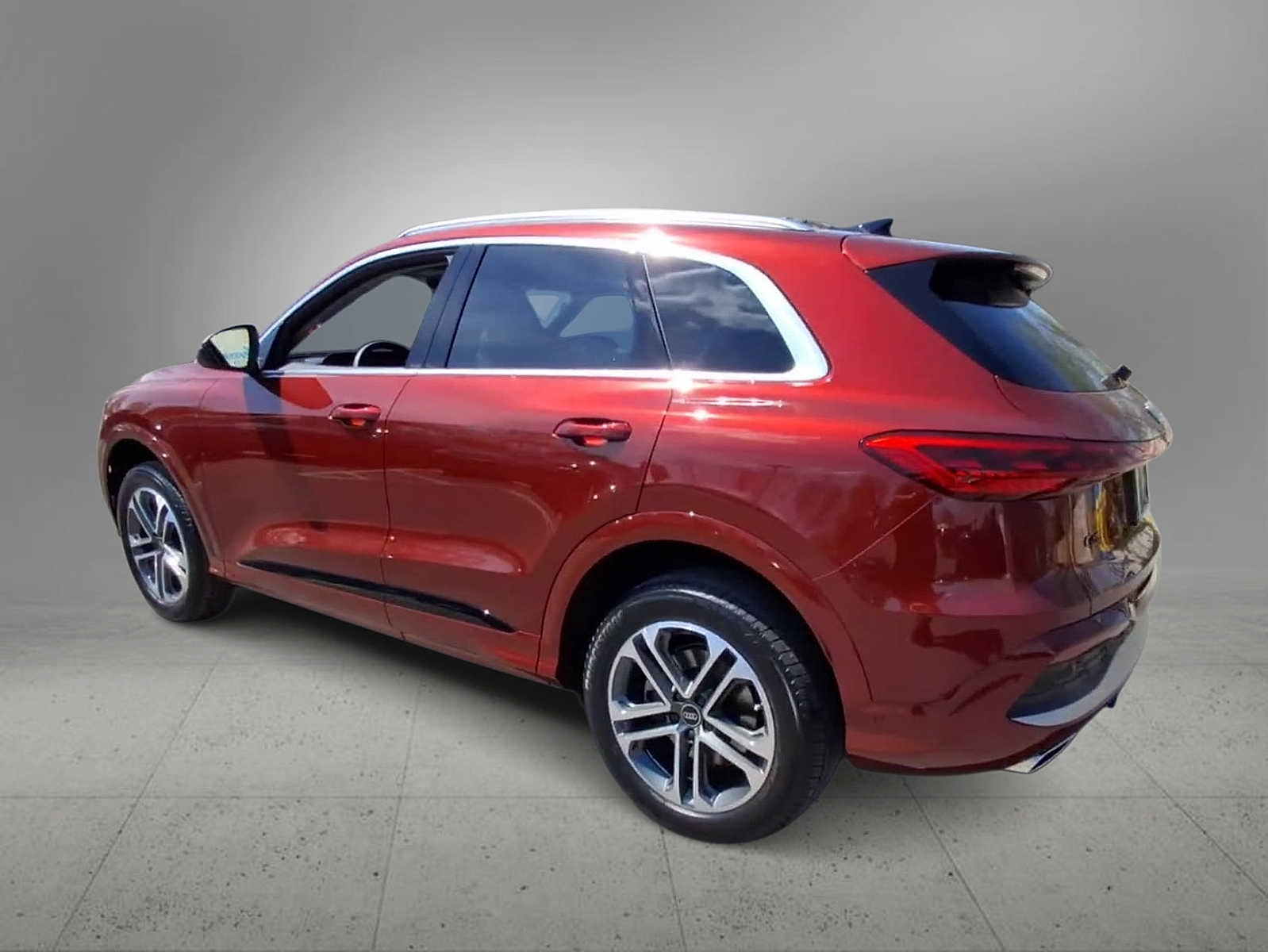 Thumbnail: 2025 Audi Q5 - 6