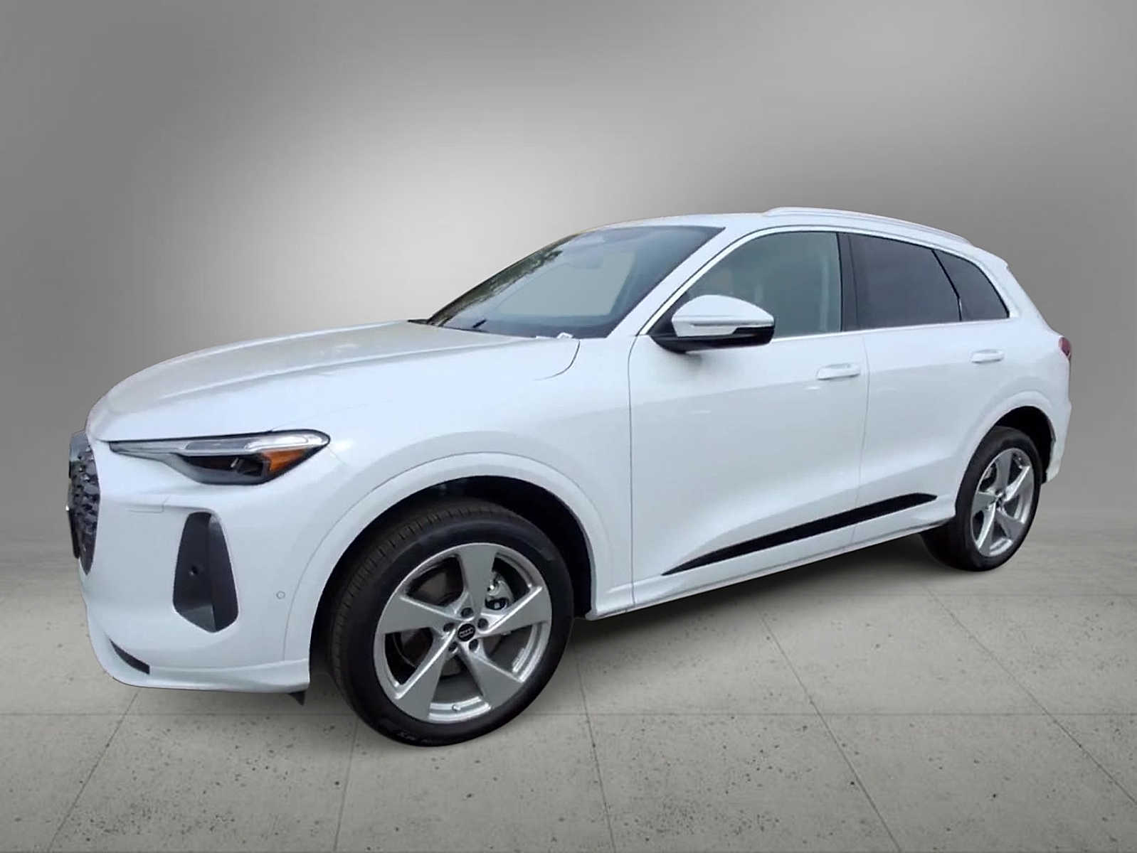 Thumbnail: 2025 Audi Q5 - 5