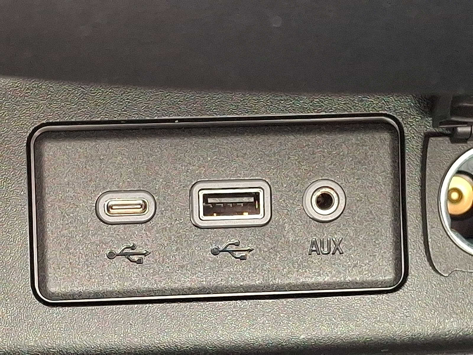 Thumbnail: 2022 Chevrolet Equinox - 18