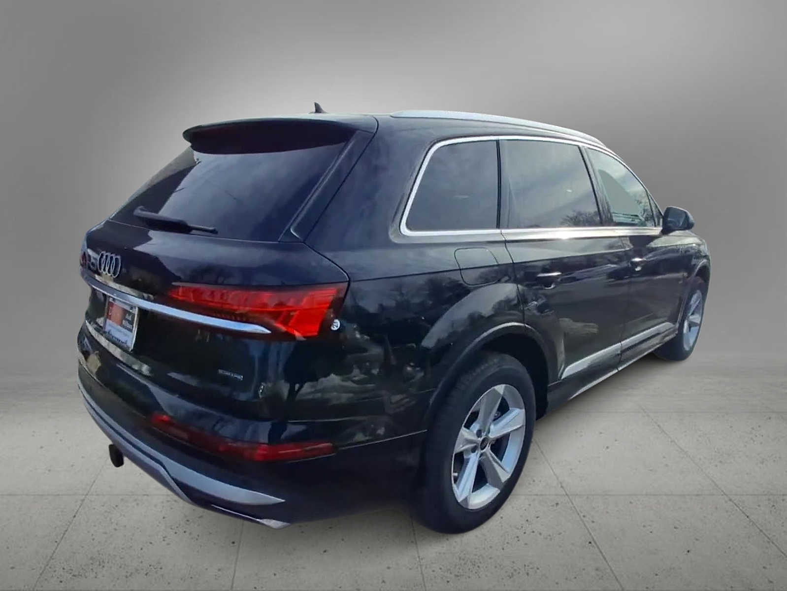 Thumbnail: 2026 Audi Q7 - 8