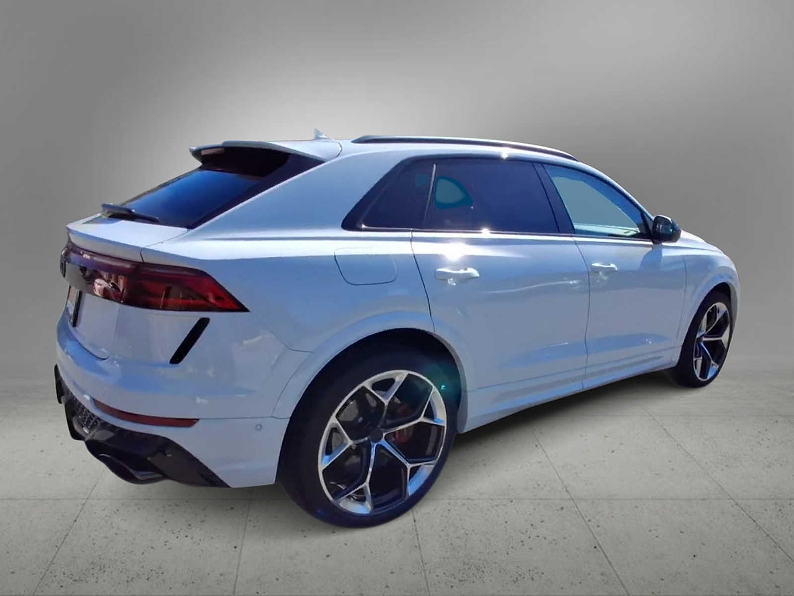 Thumbnail: 2026 Audi RS Q8 - 8