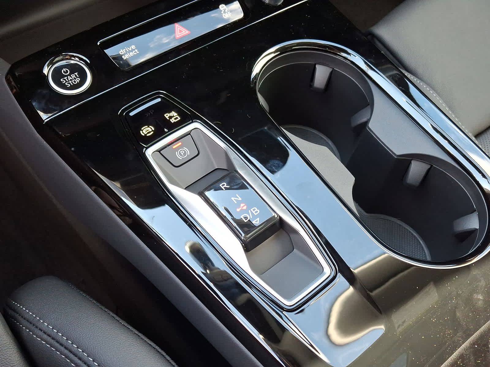 2025 Audi Q6 e-tron Premium Plus 15