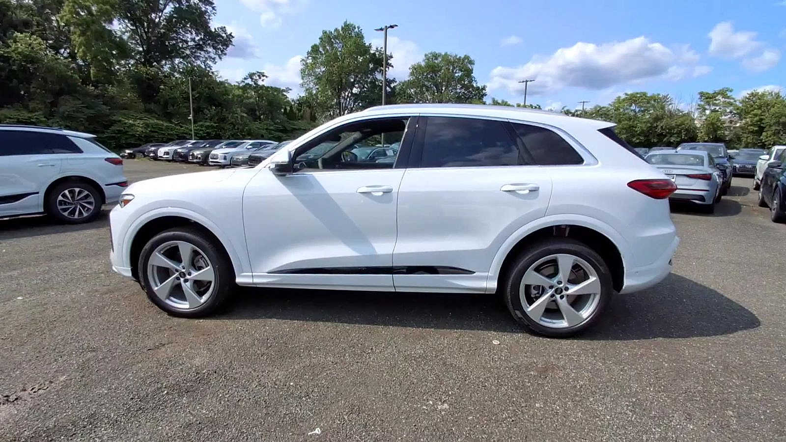 Thumbnail: 2025 Audi Q5 - 5
