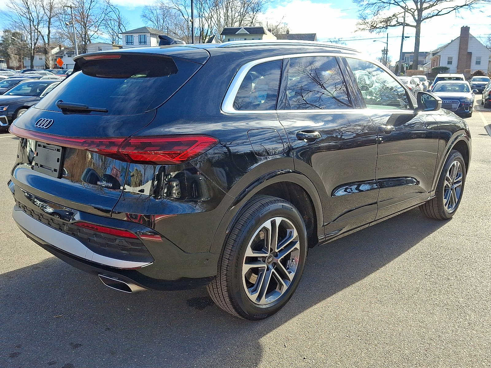 Thumbnail: 2025 Audi Q5 - 25