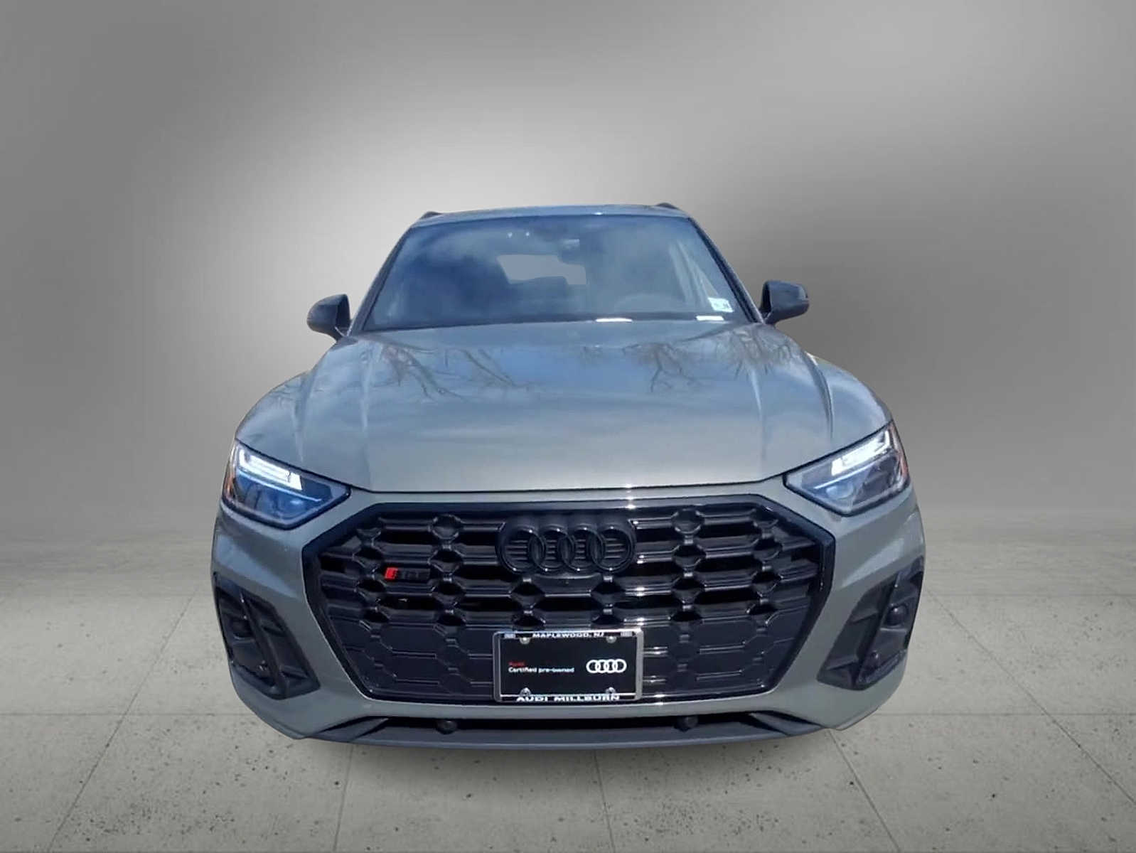 Thumbnail: 2023 Audi SQ5 - 3