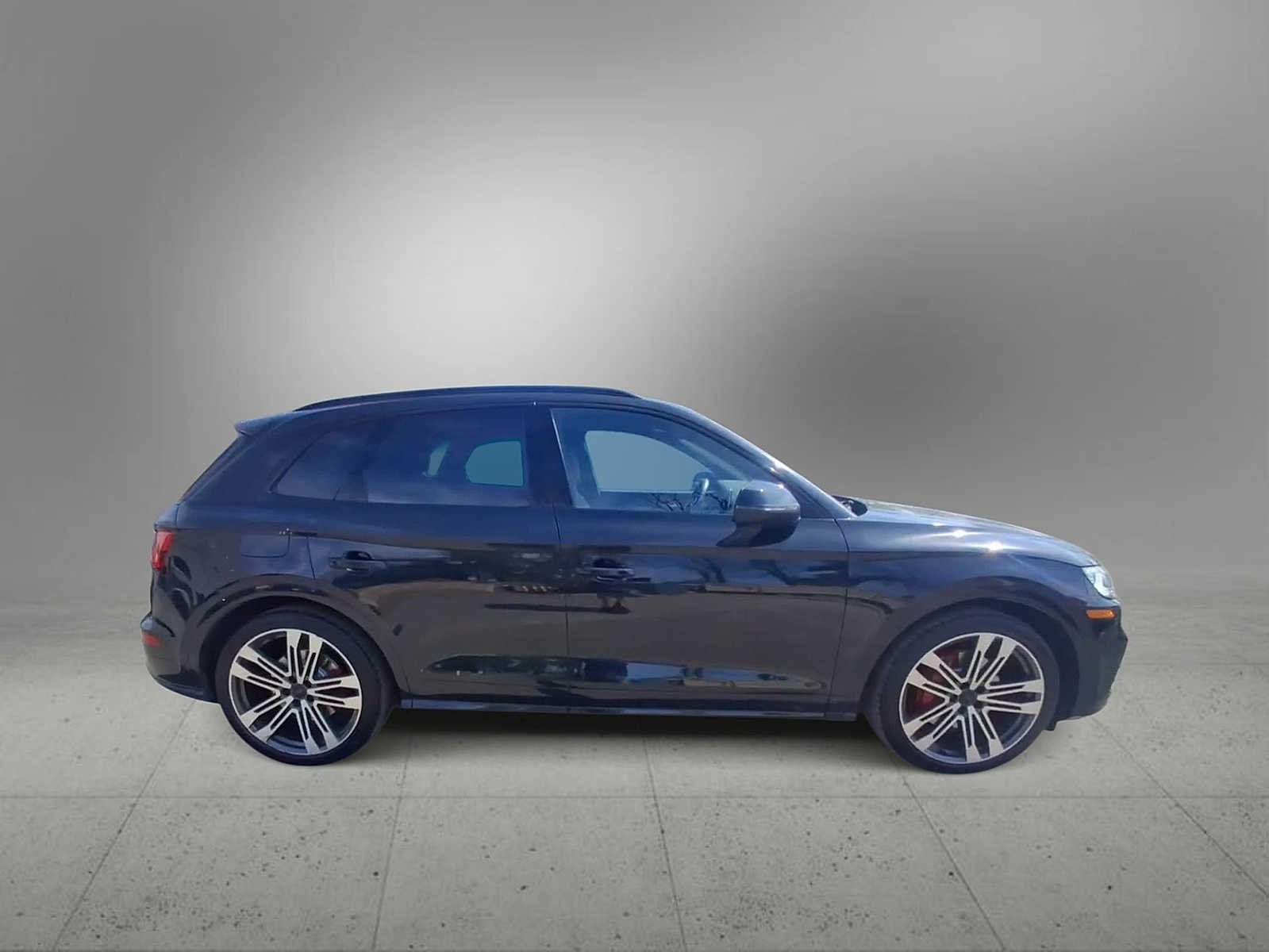 Thumbnail: 2020 Audi SQ5 - 9