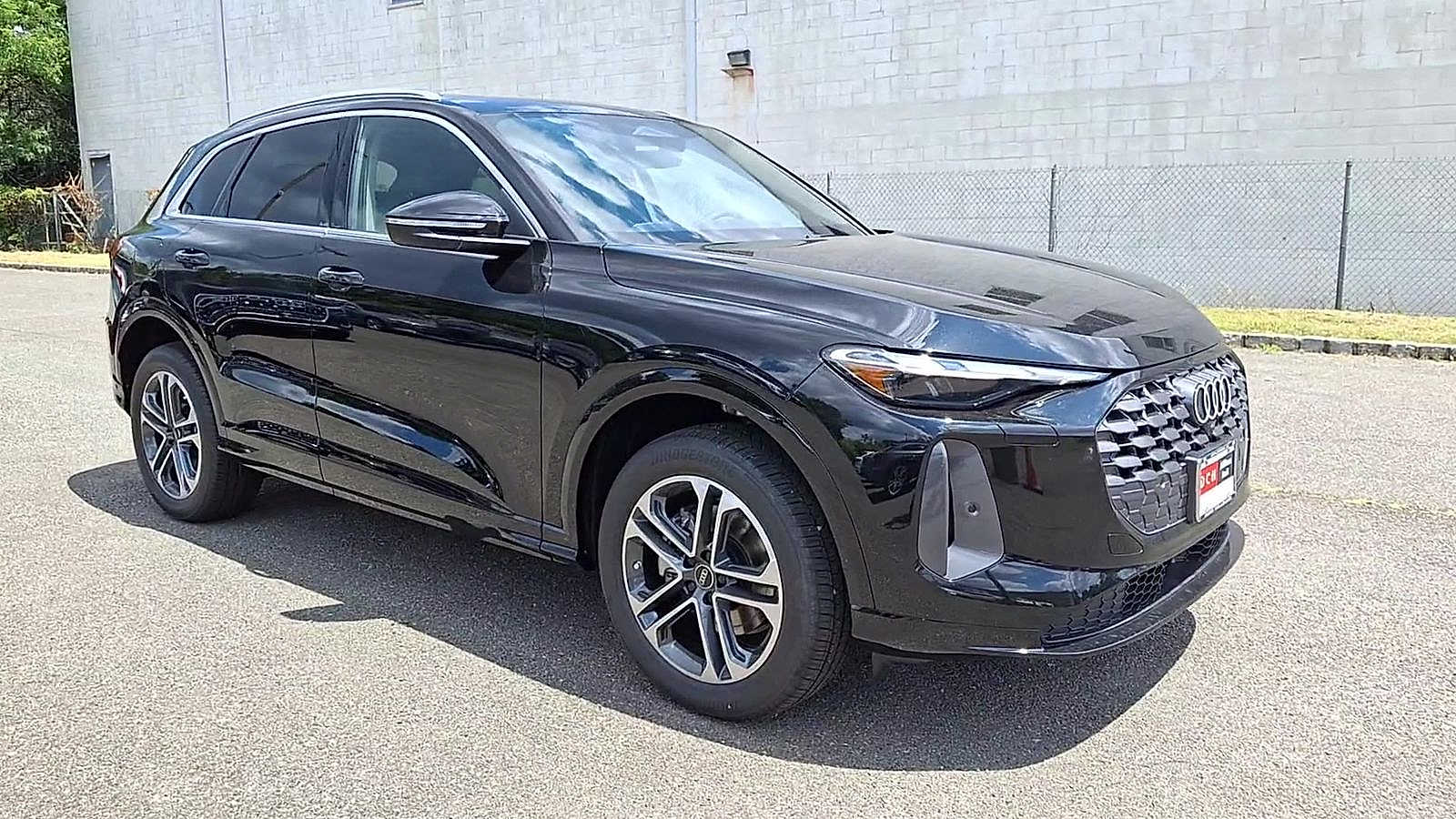Thumbnail: 2025 Audi Q5 - 4