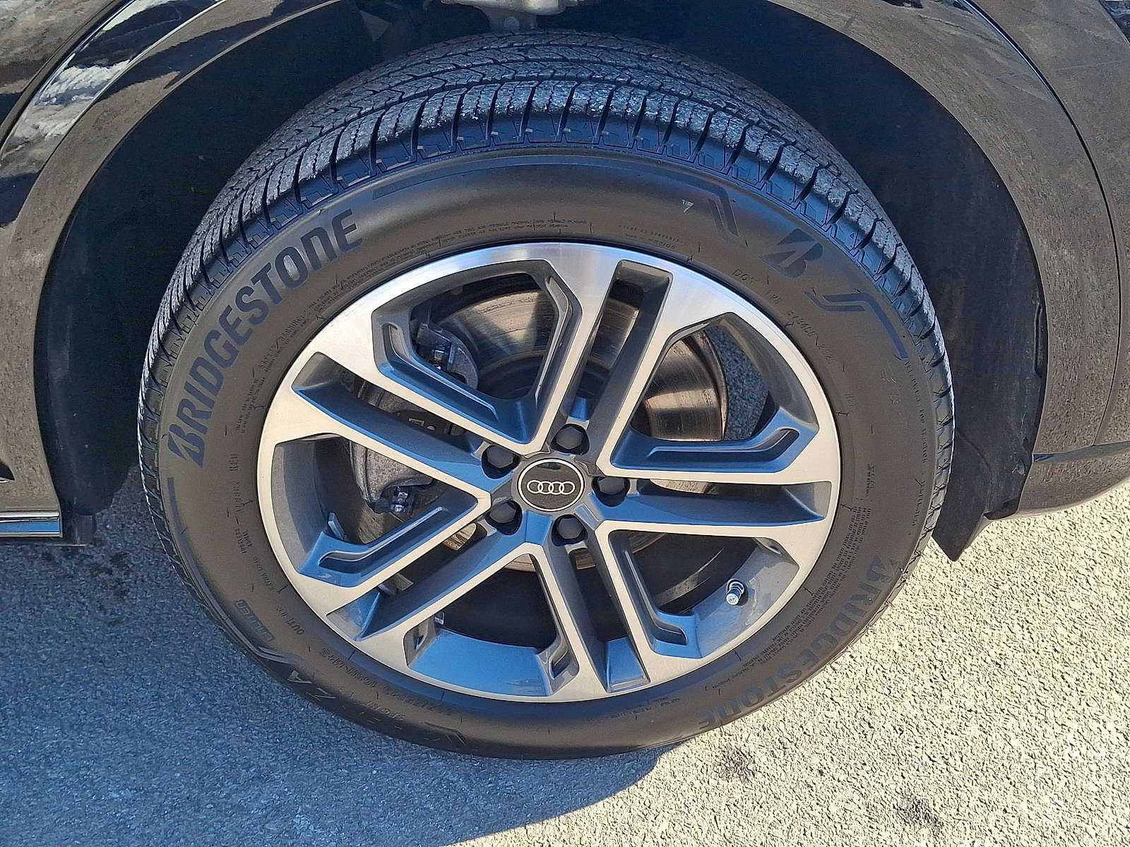 Thumbnail: 2025 Audi Q5 - 25