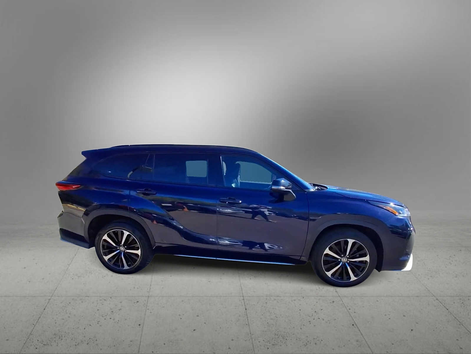 Thumbnail: 2021 Toyota Highlander - 9