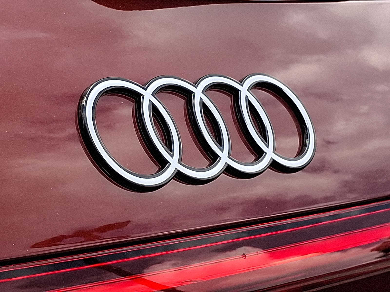 Thumbnail: 2025 Audi Q5 - 17