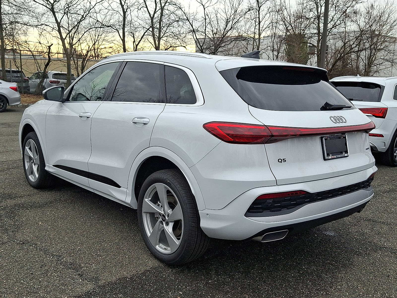 Thumbnail: 2025 Audi Q5 - 12