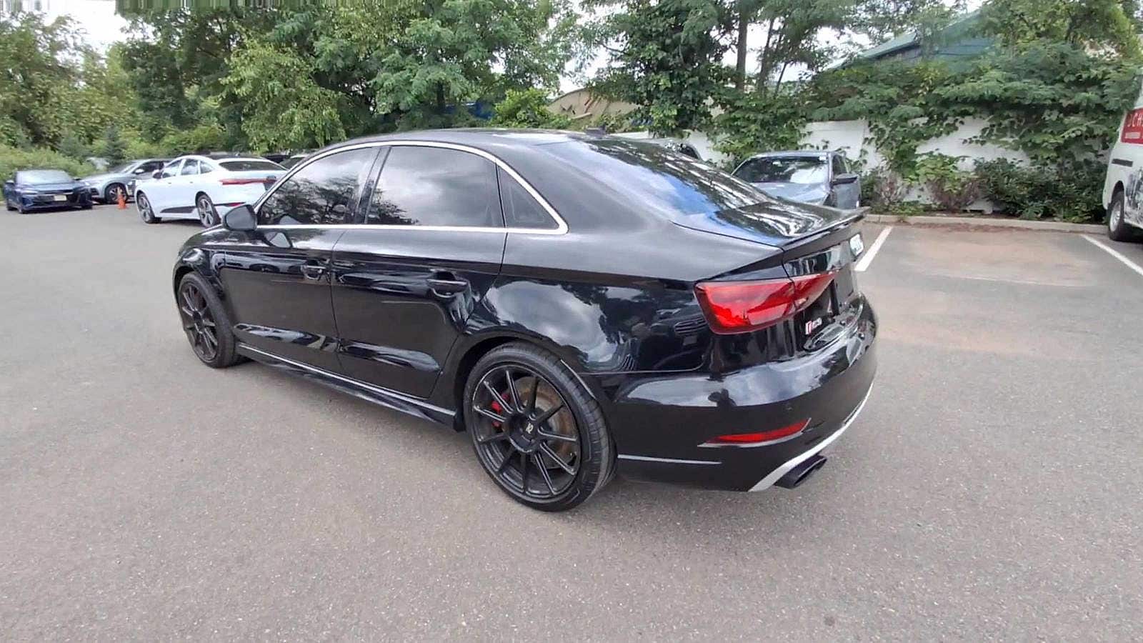 Thumbnail: 2019 Audi RS 3 - 6