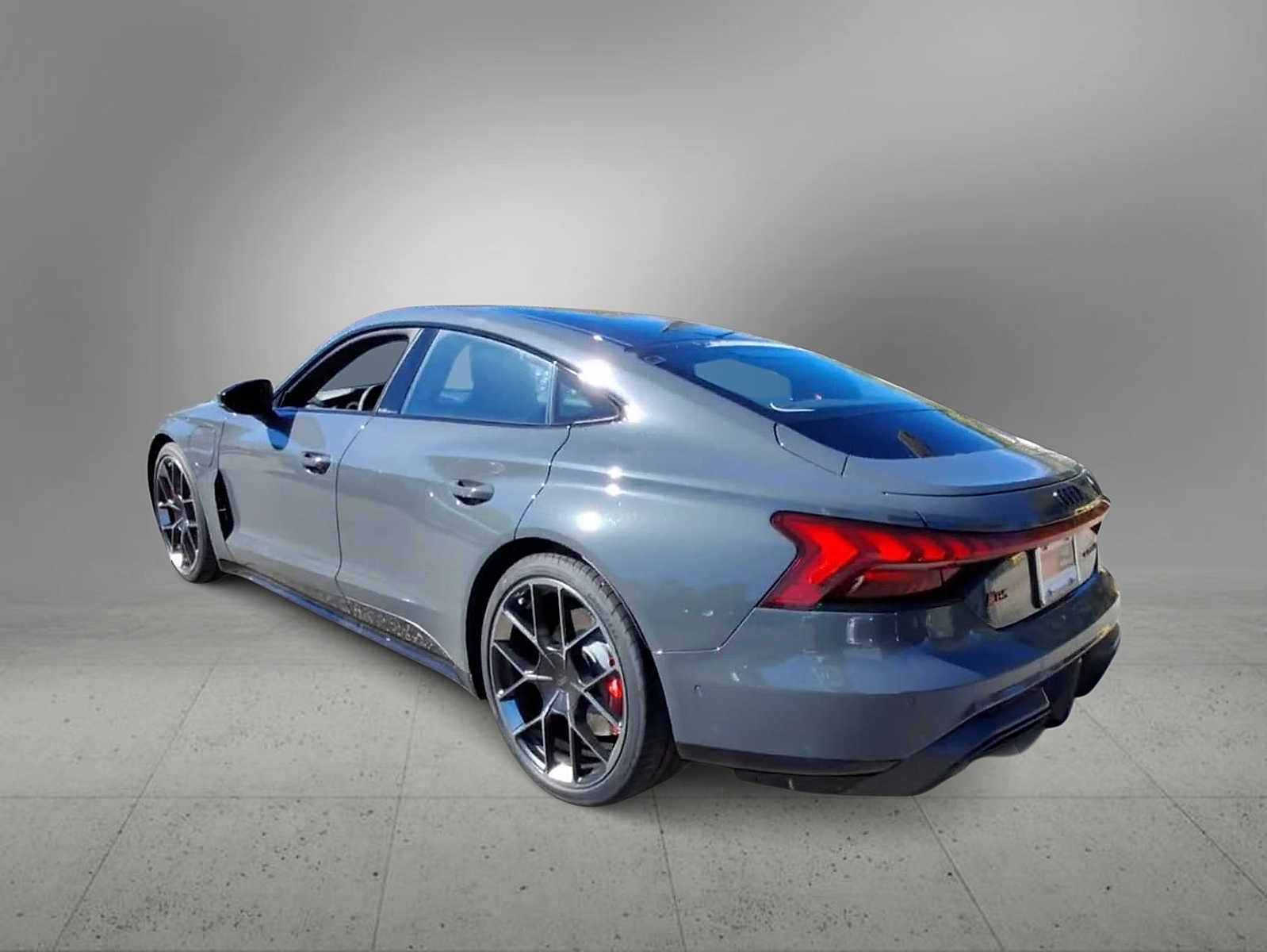 Thumbnail: 2026 Audi RS e-tron GT - 6