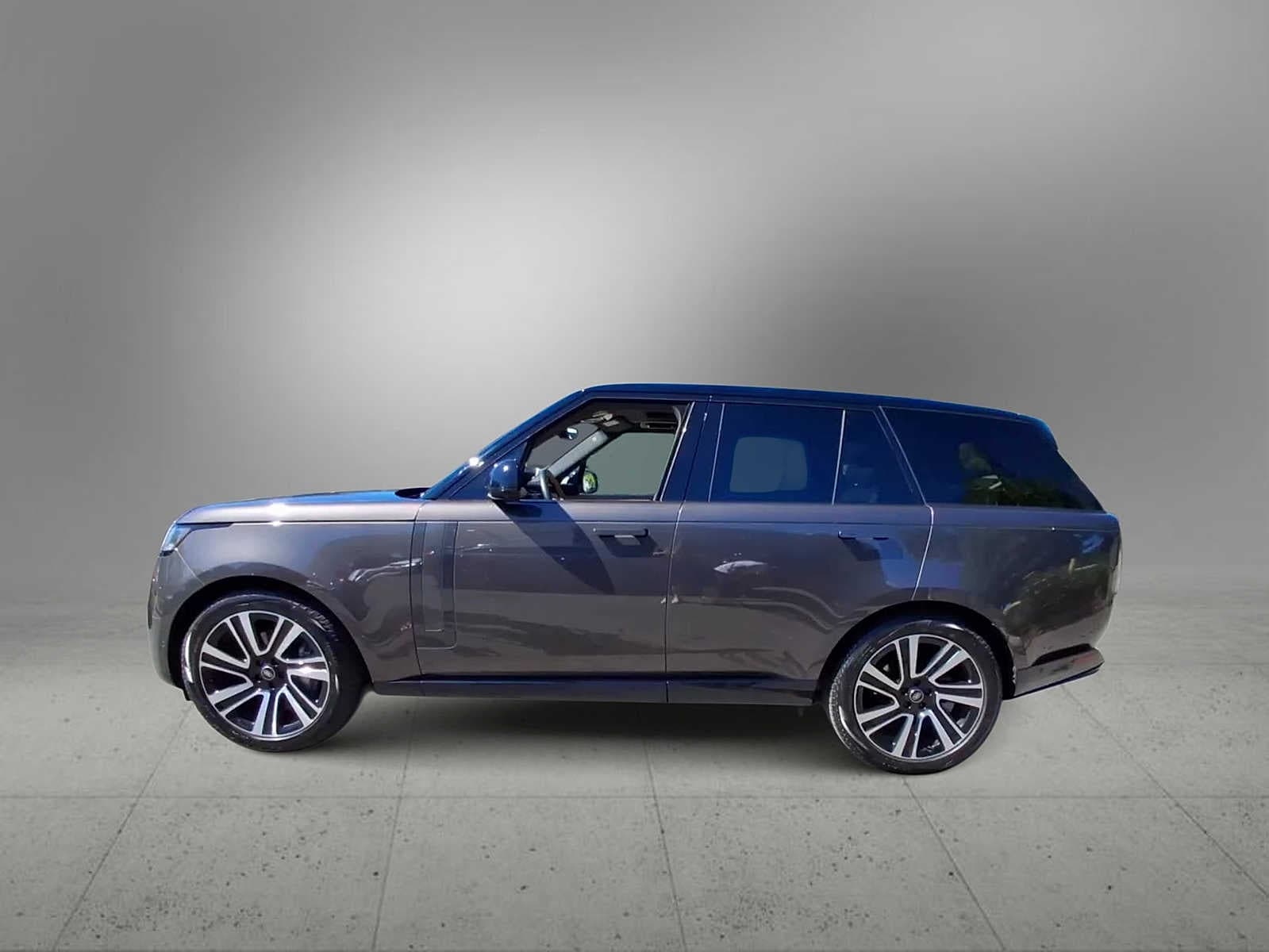 Thumbnail: 2023 Land Rover Range Rover - 5