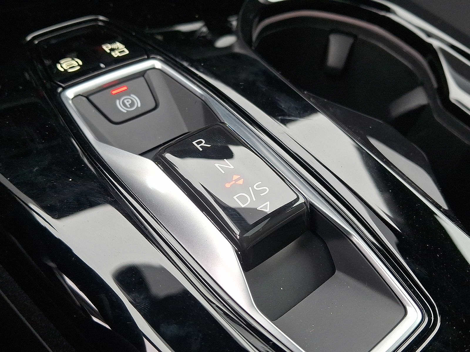 Thumbnail: 2025 Audi Q5 - 14