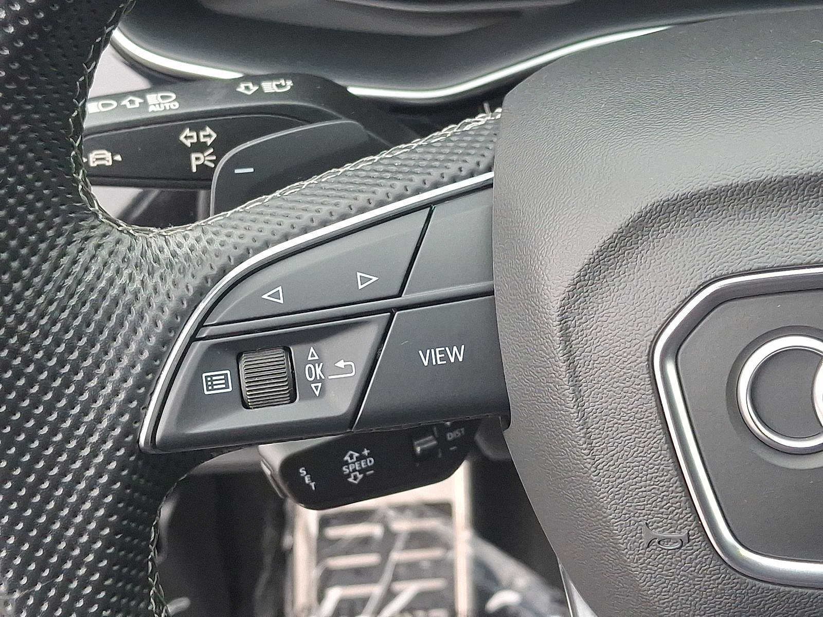 Thumbnail: 2022 Audi SQ7 - 17