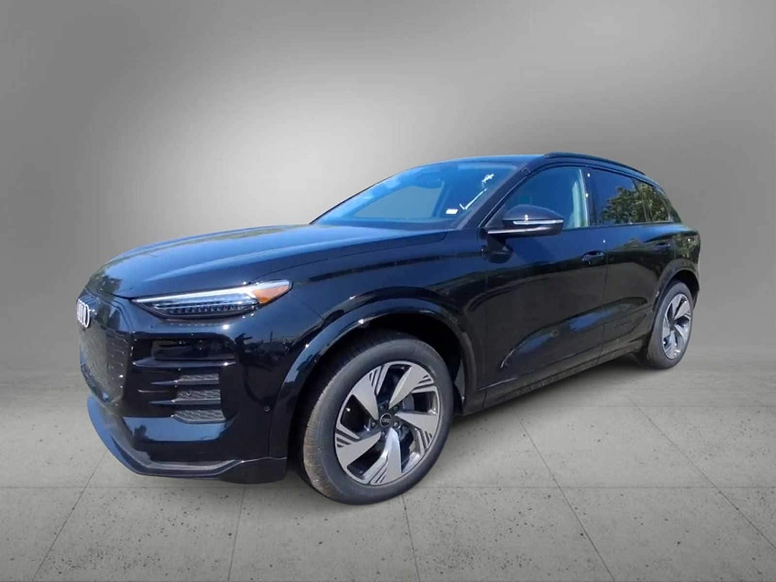 Thumbnail: 2025 Audi Q6 e-tron - 4