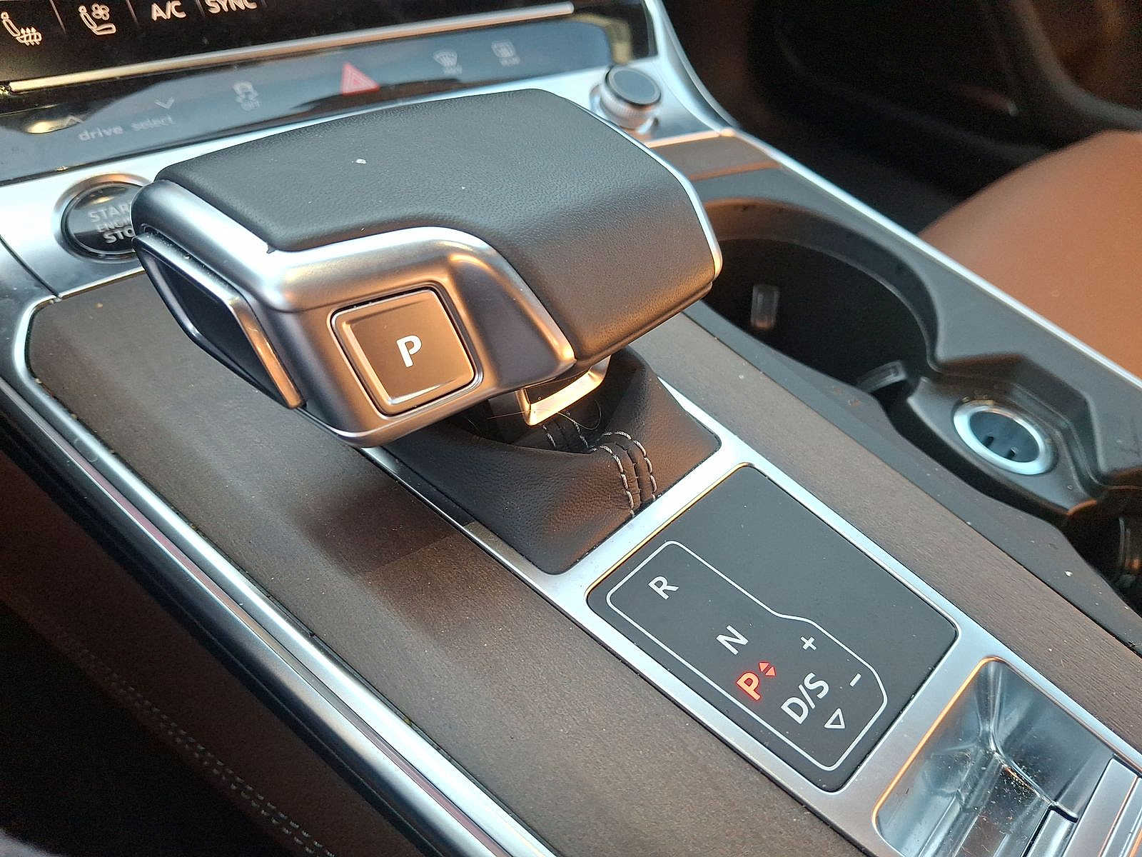 Thumbnail: 2025 Audi A6 - 12