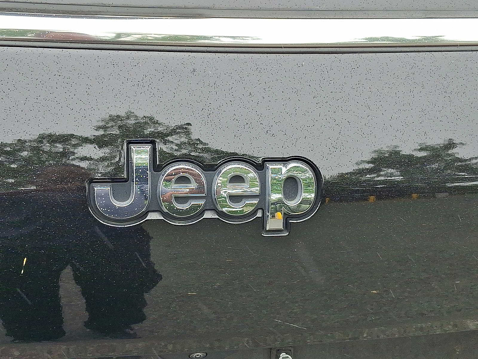 Thumbnail: 2022 Jeep Grand Cherokee - 24