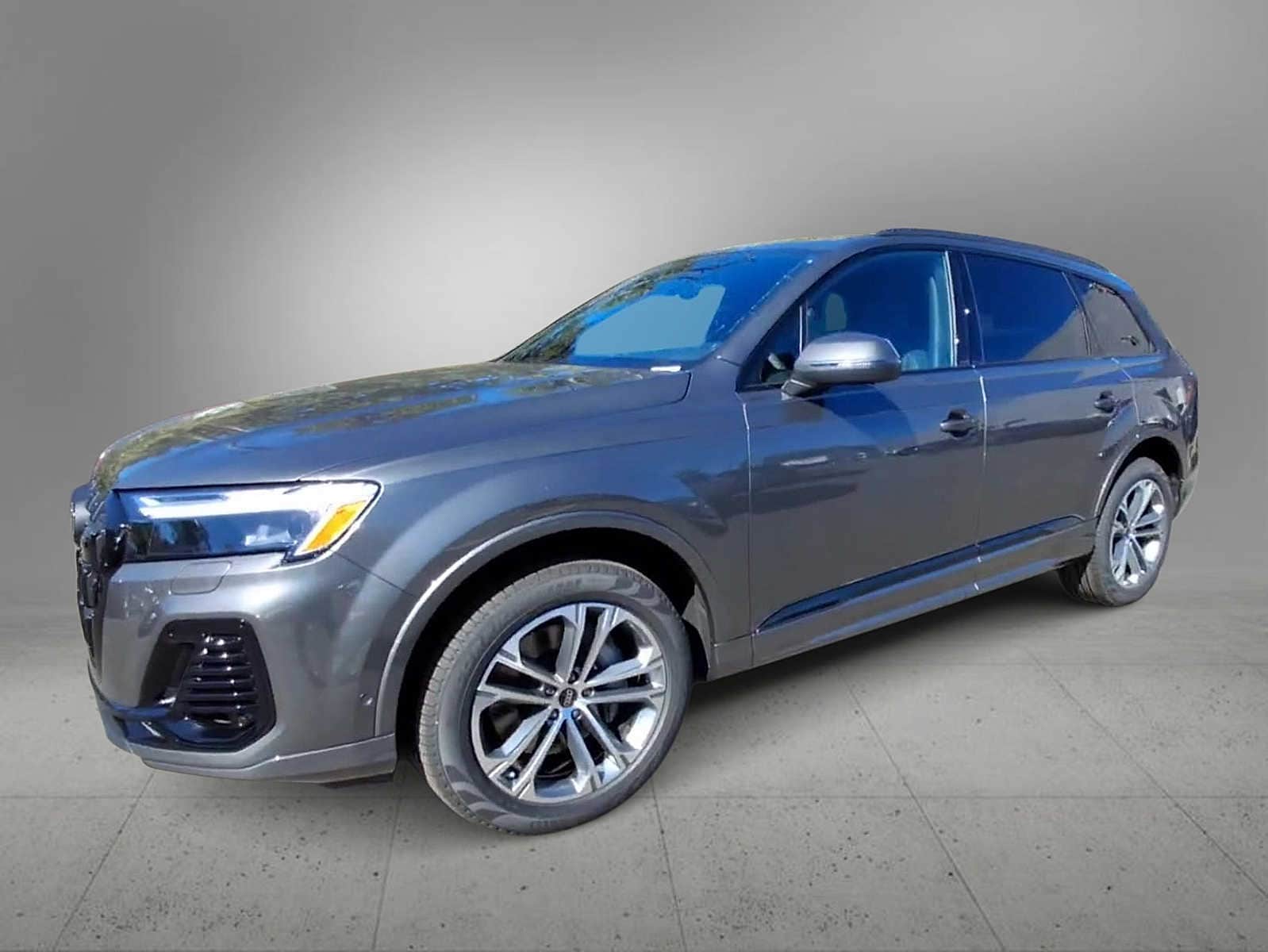 Thumbnail: 2026 Audi Q7 - 4