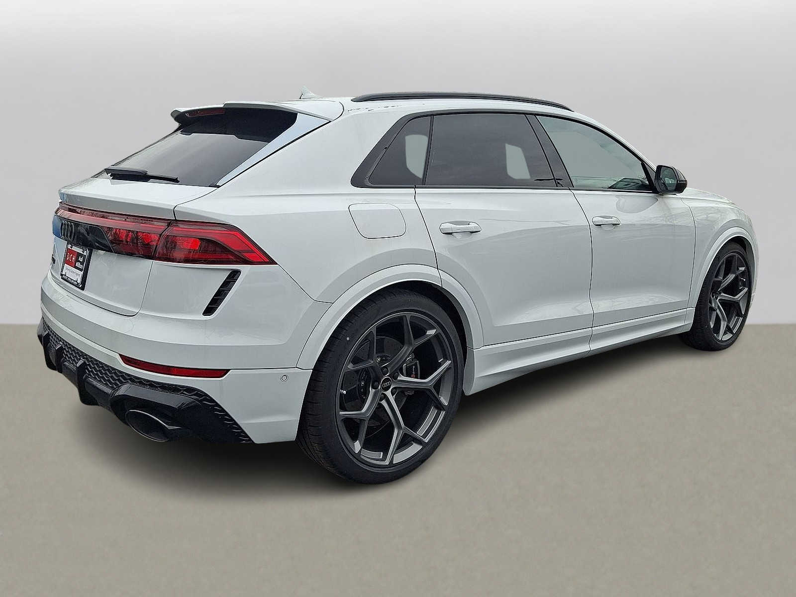 Thumbnail: 2026 Audi RS Q8 - 11