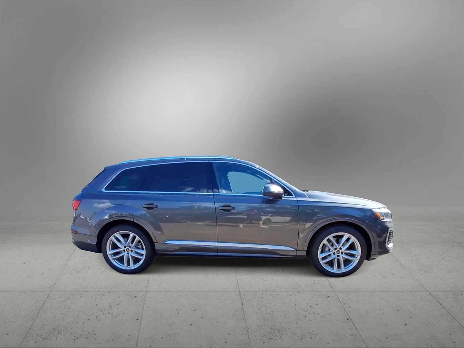 Thumbnail: 2025 Audi Q7 - 9