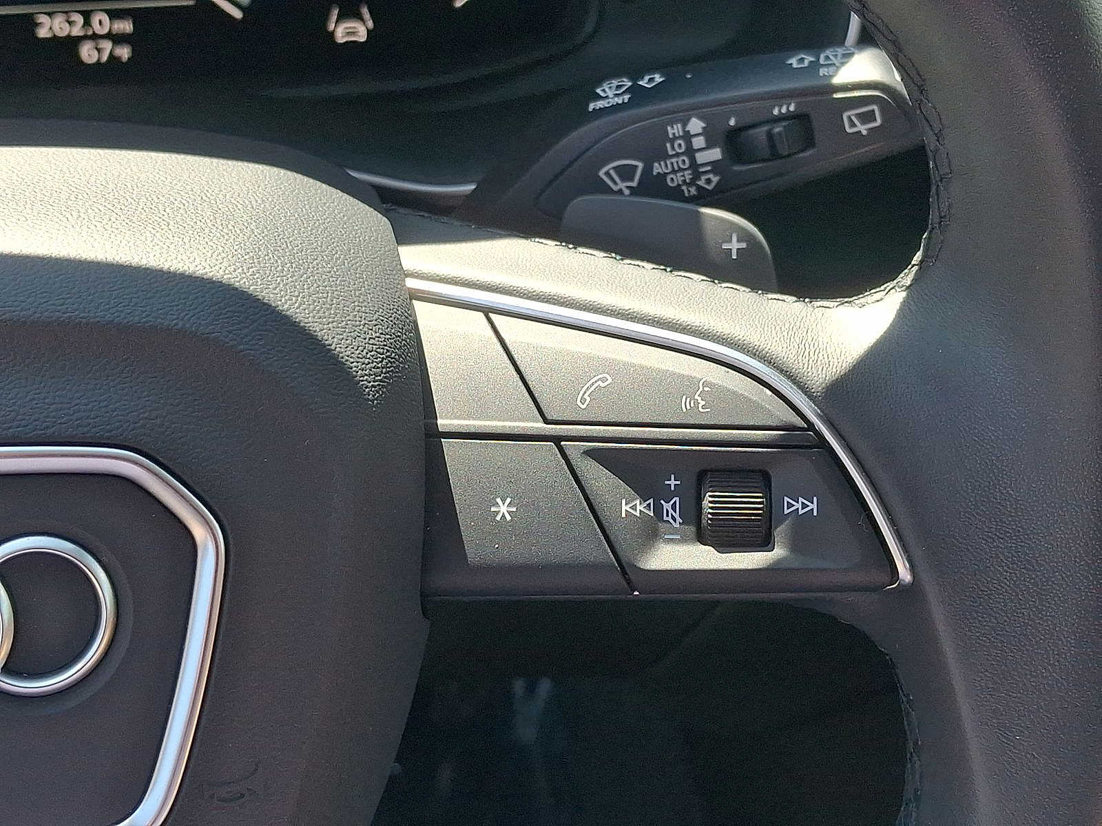 Thumbnail: 2023 Audi Q7 - 17
