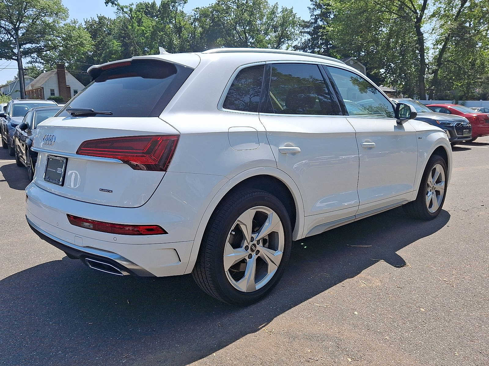 Thumbnail: 2022 Audi Q5 - 25