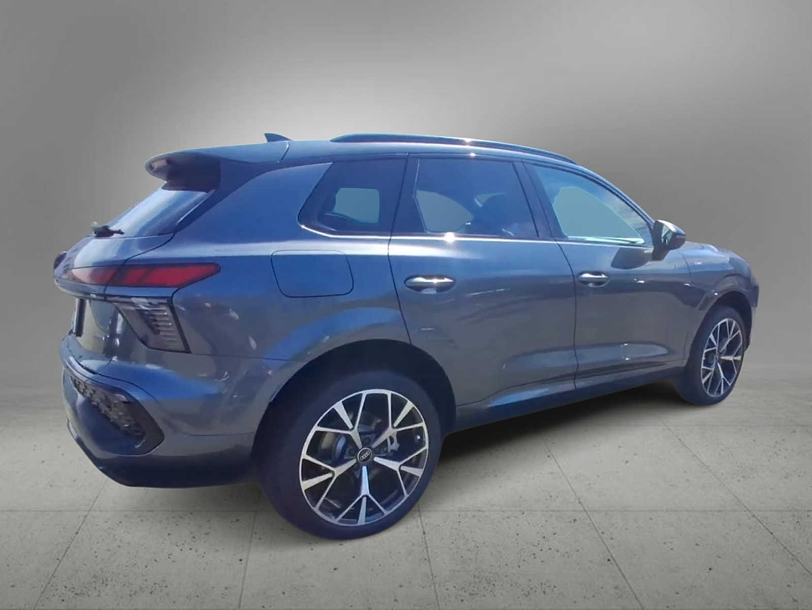 Thumbnail: 2026 Audi Q3 - 8