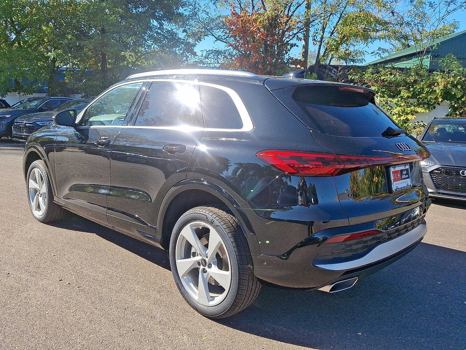 Thumbnail: 2025 Audi Q5 - 11