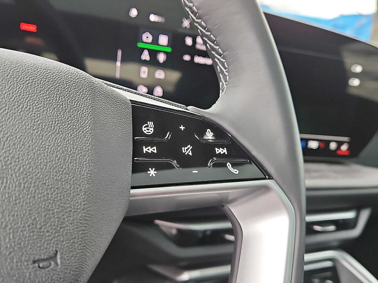 Thumbnail: 2025 Audi Q5 - 18