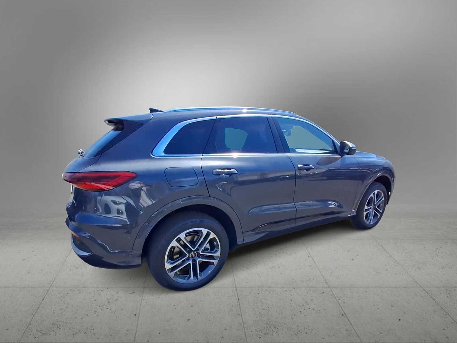 Thumbnail: 2026 Audi Q5 - 8