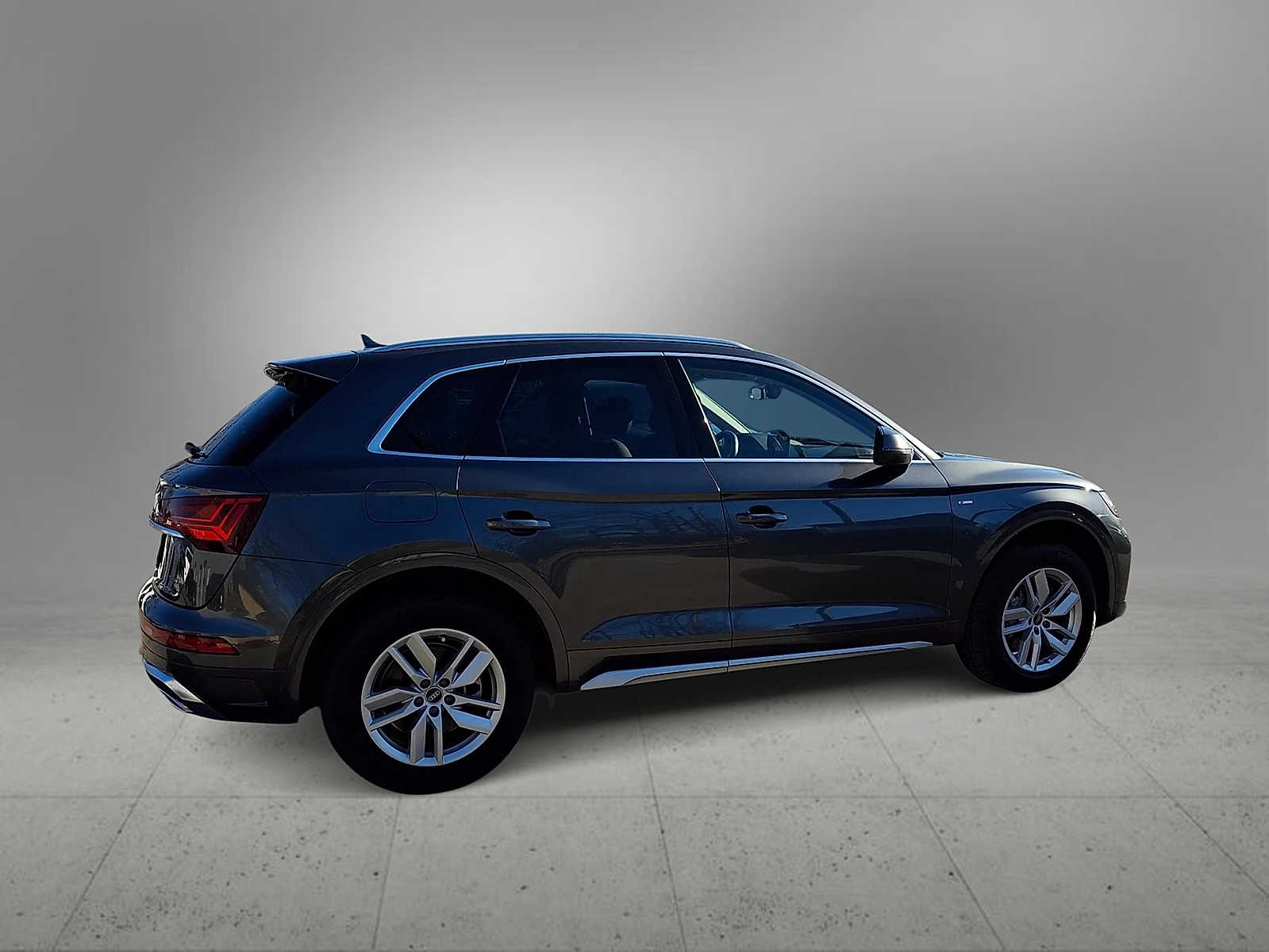 Thumbnail: 2023 Audi Q5 - 7