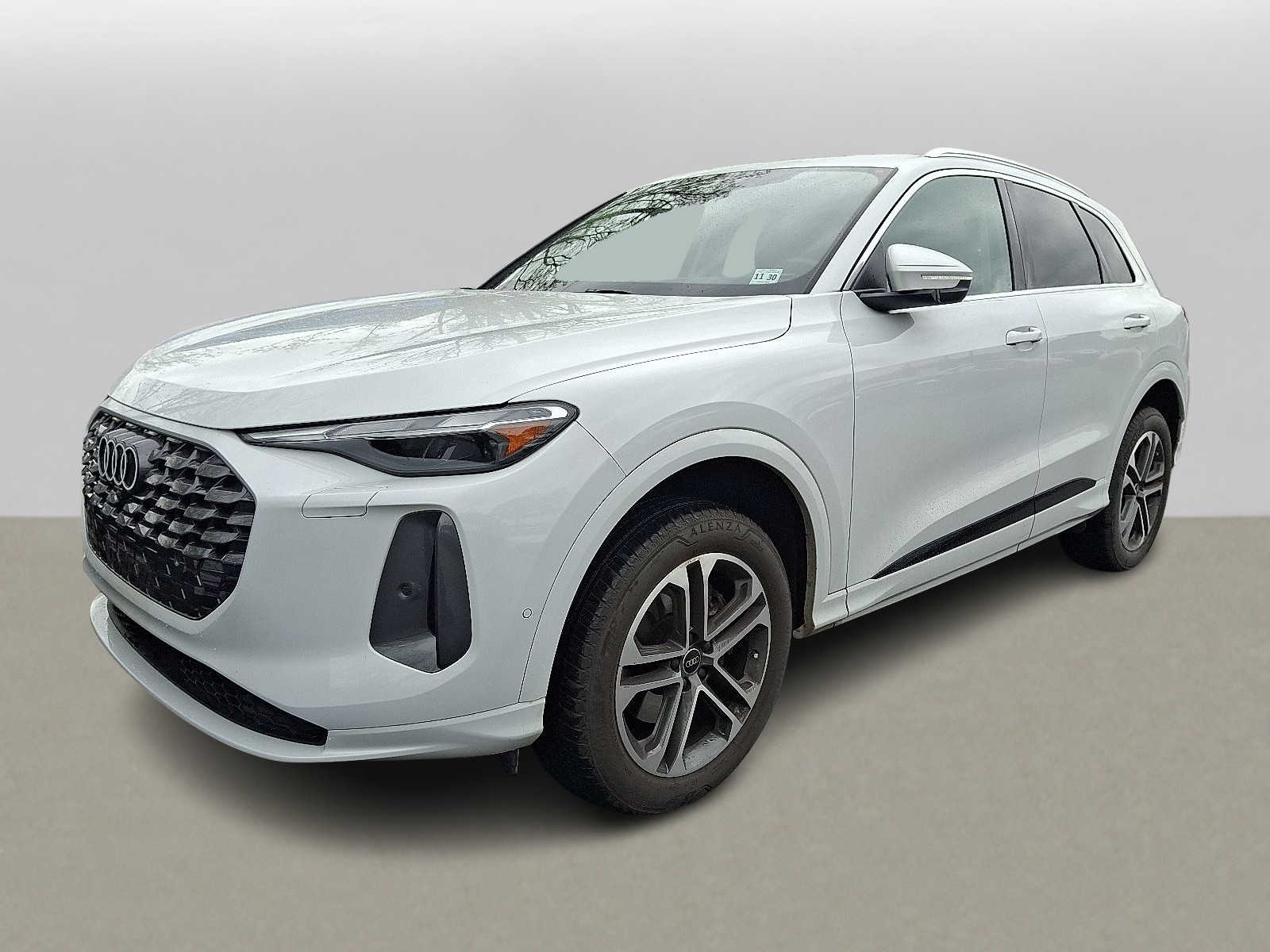 Thumbnail: 2025 Audi Q5 - 1