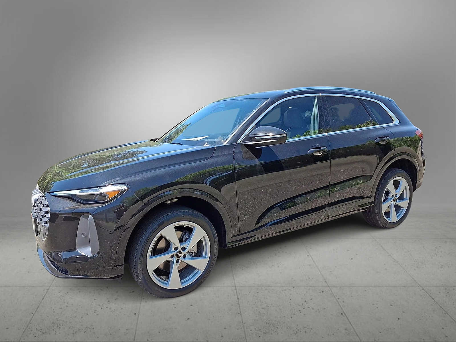 Thumbnail: 2026 Audi Q5 - 3