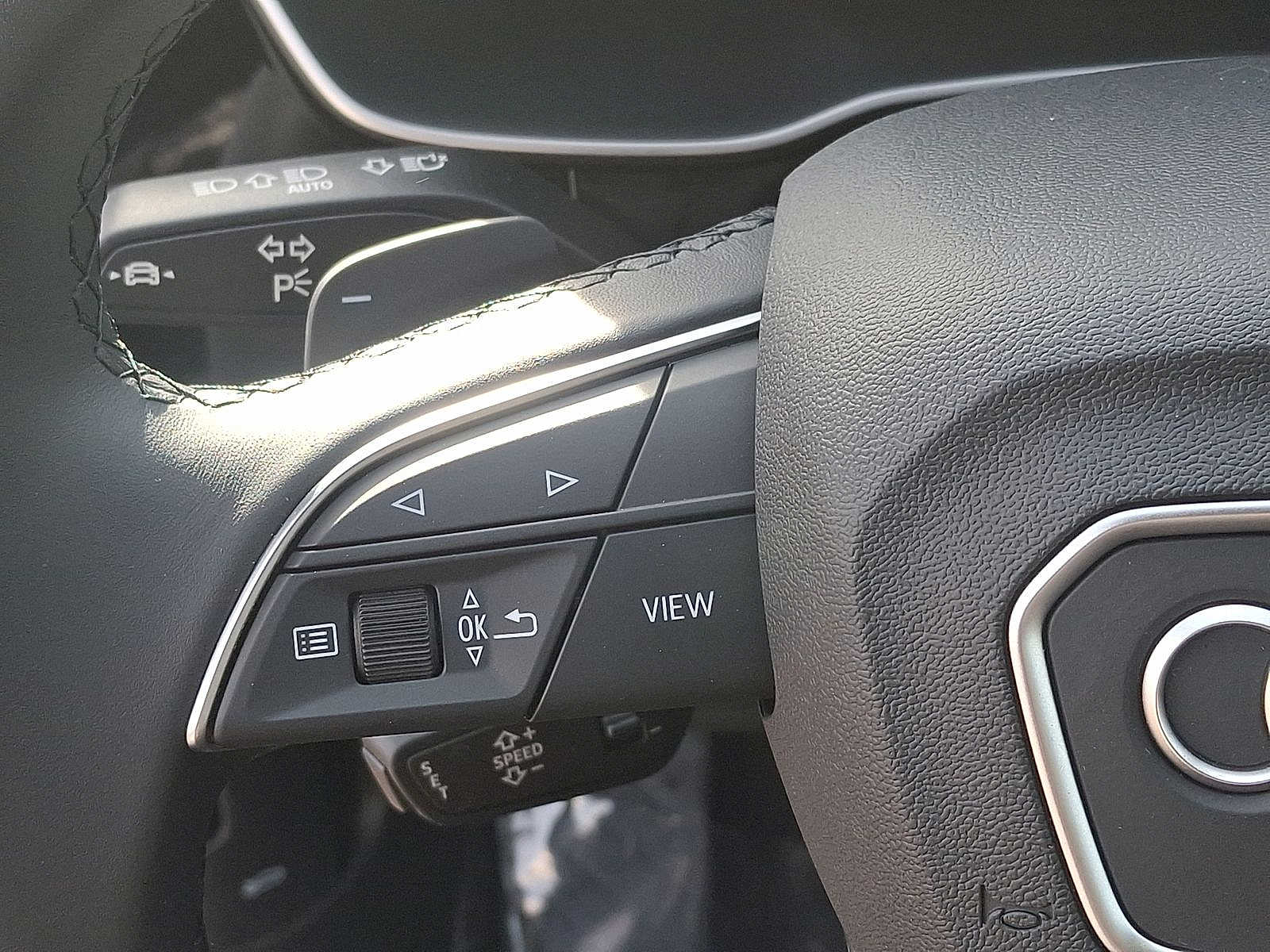 Thumbnail: 2025 Audi Q3 - 17