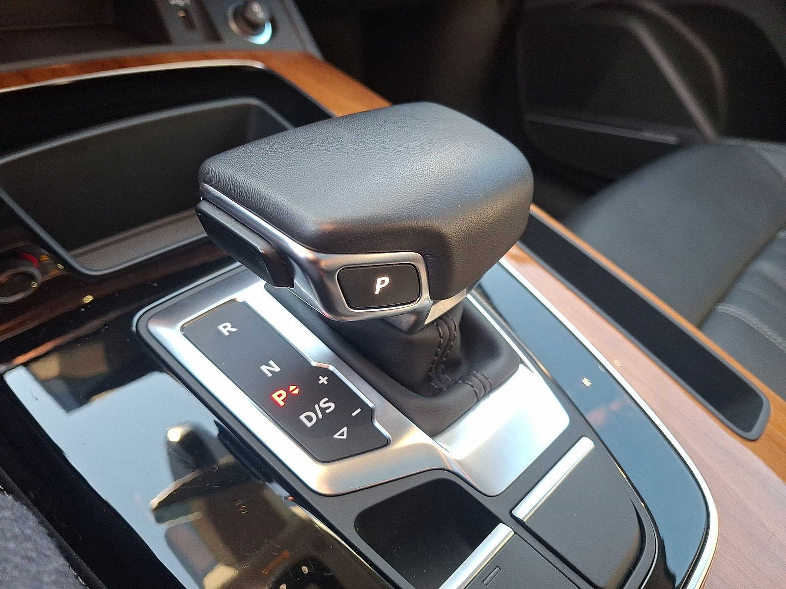 Thumbnail: 2023 Audi Q5 - 12