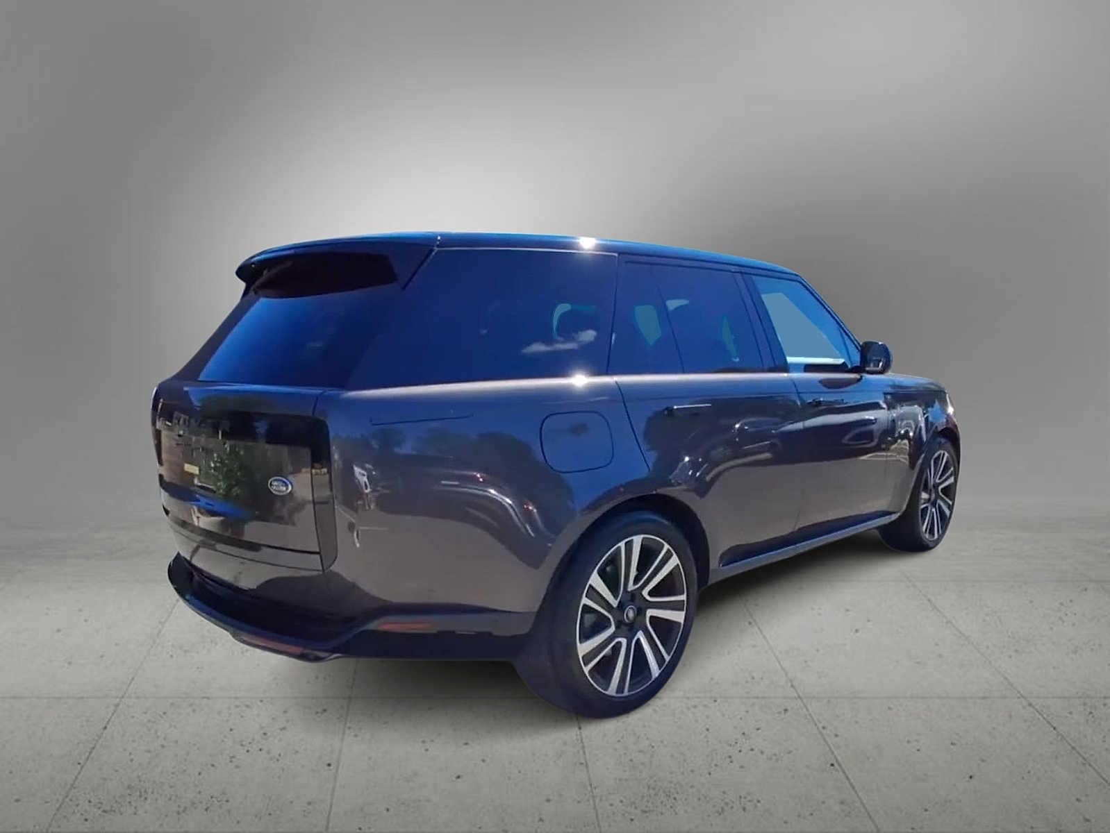 Thumbnail: 2023 Land Rover Range Rover - 8