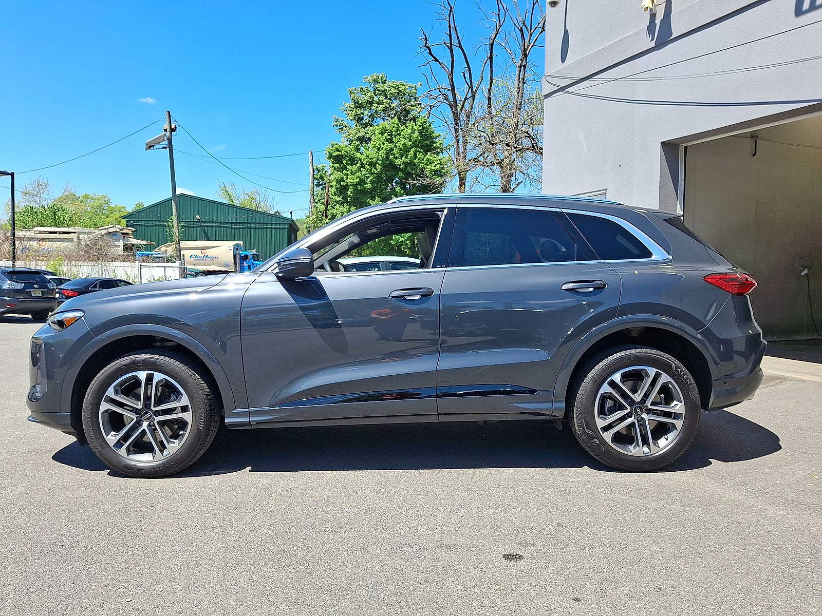 Thumbnail: 2025 Audi Q5 - 26