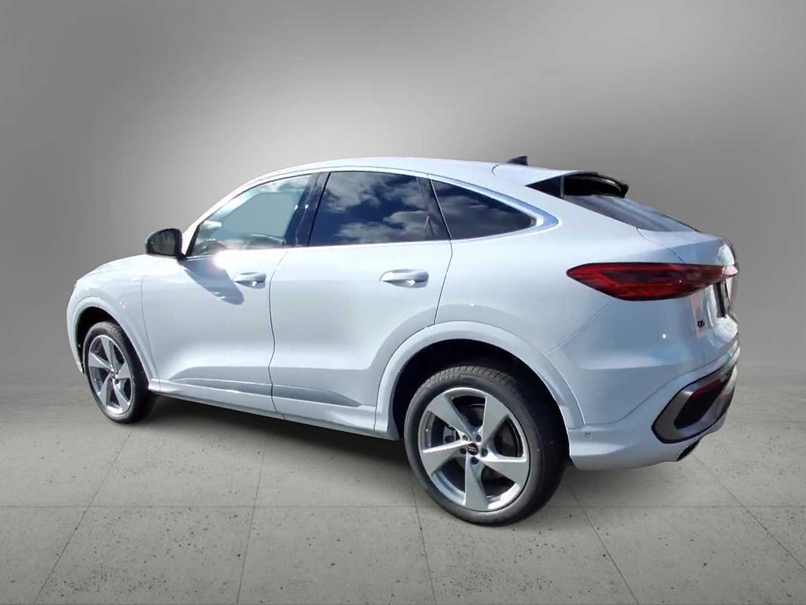 Thumbnail: 2025 Audi Q5 - 6