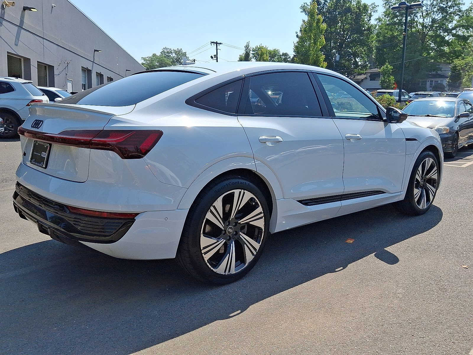 Thumbnail: 2024 Audi Q8 e-tron - 23
