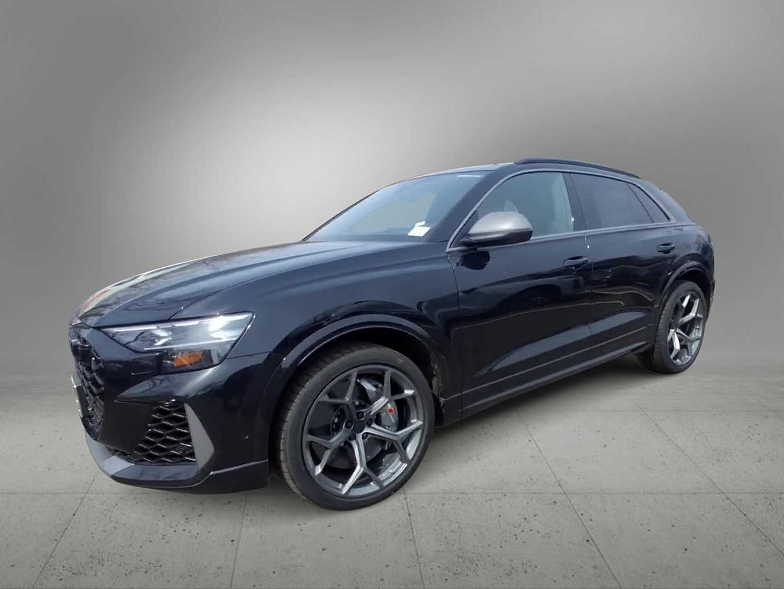 Thumbnail: 2026 Audi RS Q8 - 4