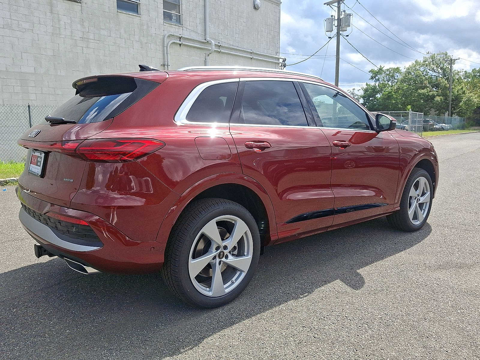 Thumbnail: 2025 Audi Q5 - 12