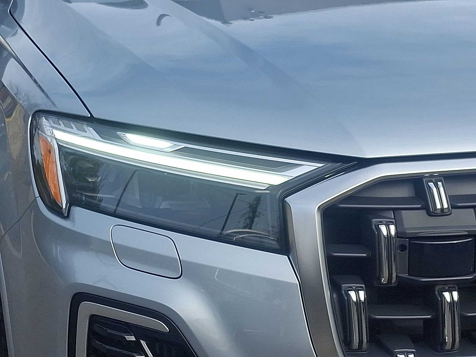 Thumbnail: 2025 Audi Q7 - 25