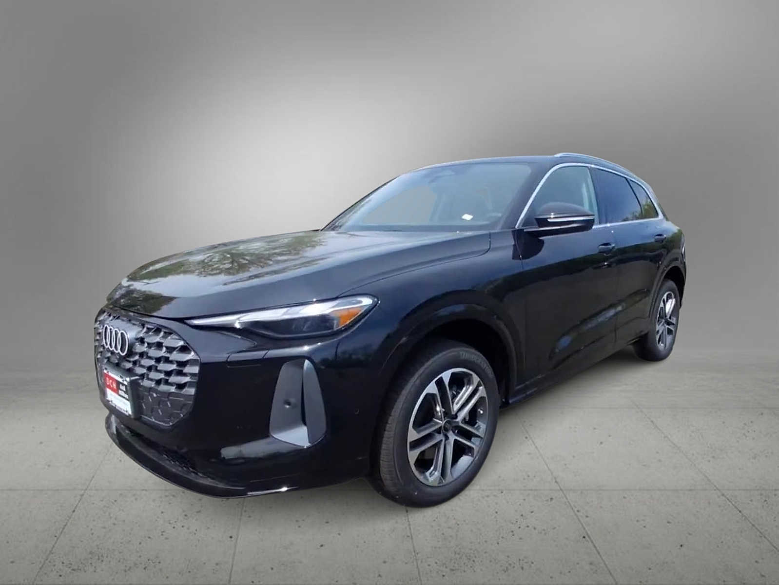 Thumbnail: 2026 Audi Q5 - 4