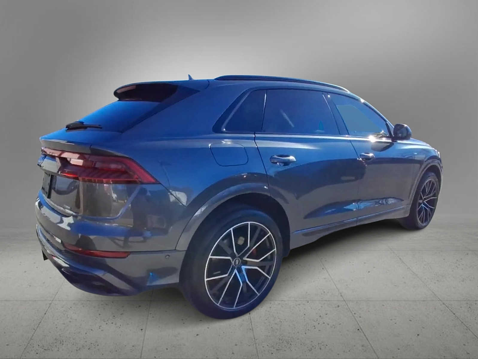 Thumbnail: 2021 Audi Q8 - 8
